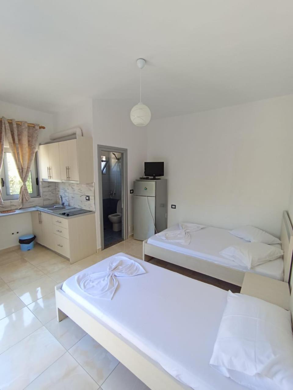 Alinani Apartments Ksamil Room photo